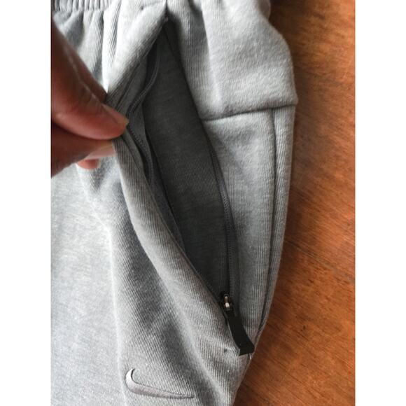 New Nike Dri-FIT Standard Fit Gray Sweatpants Tapered Ankle Sz S - Picture 5 of 6